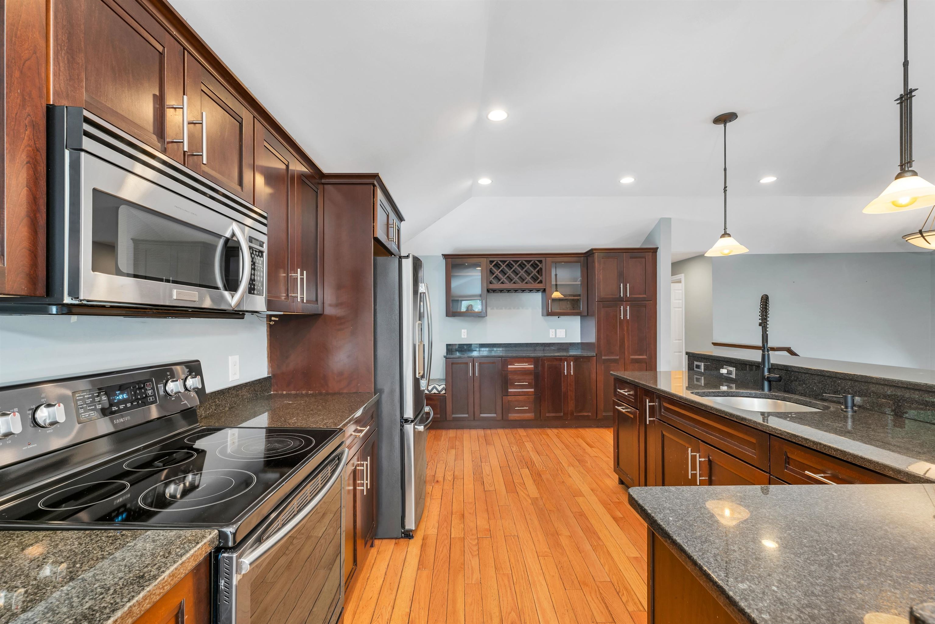 Gilford, New Hampshire 03249, United States, 3 Bedrooms Bedrooms, ,2 BathroomsBathrooms,Residential,Active,99984