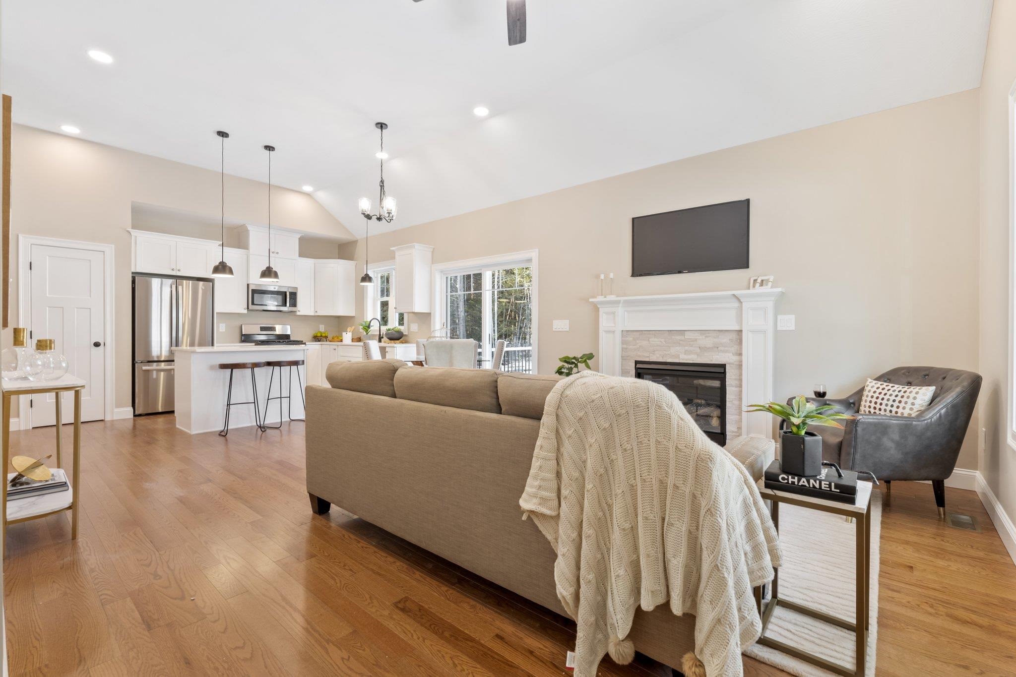2A Renee Drive
