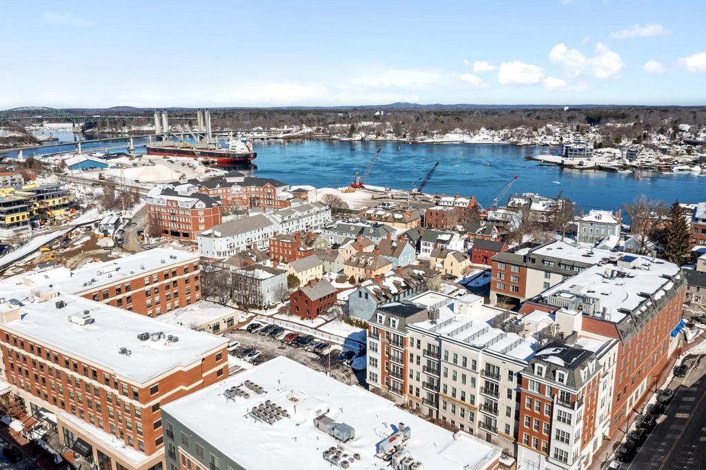 Photo of 172 Hanover Street, Portsmouth, NH 03801 (MLS # 5077945)