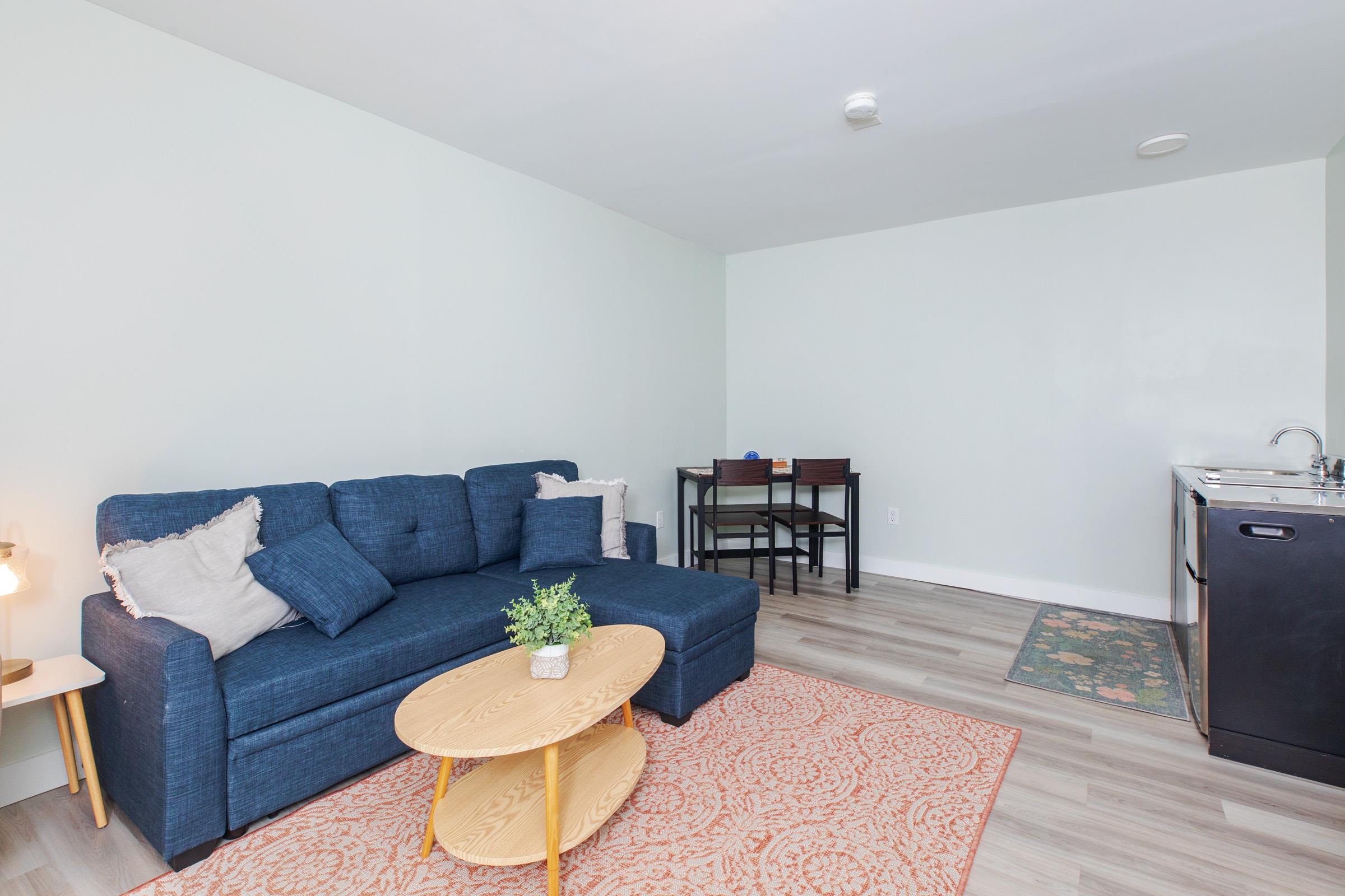 449 Ocean Boulevard 212