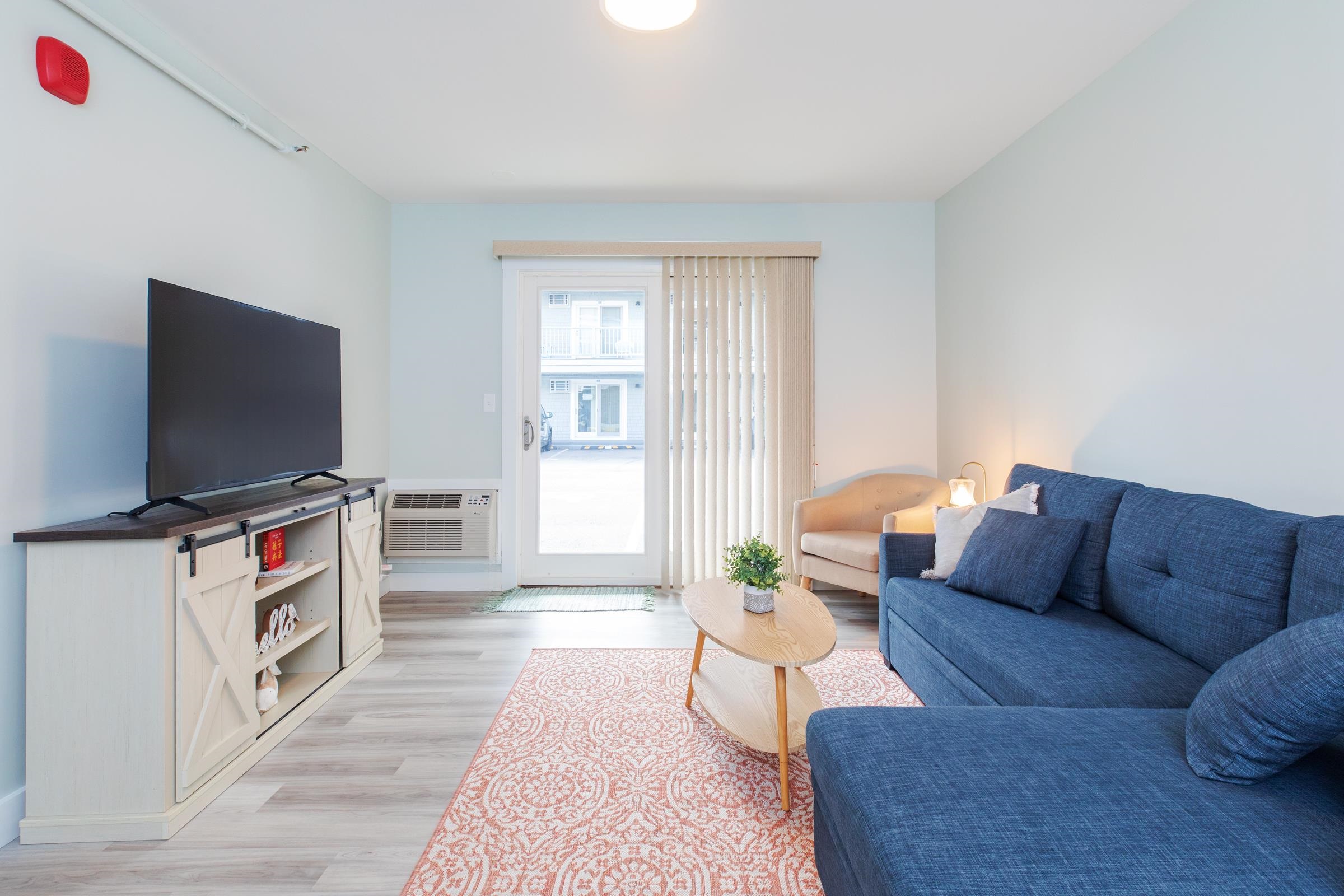 449 Ocean Boulevard 212