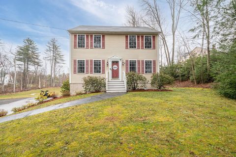 52 Zapora Drive Hooksett NH 03106