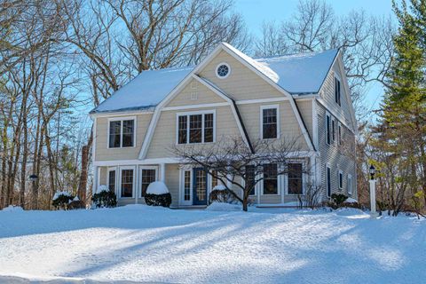 Photo of 3 Chisholm Farm Drive, Stratham, NH 03885 (MLS # 5075504)