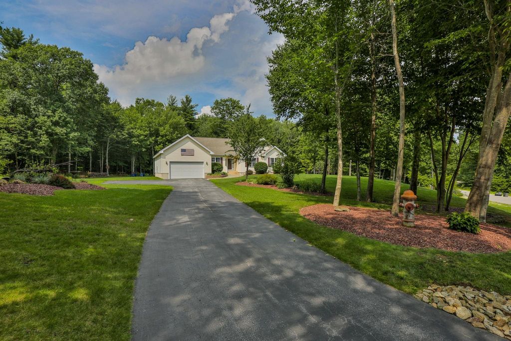 Photo of 303 Lords Mill Road, Epsom, NH 03234 (MLS # 5087260)