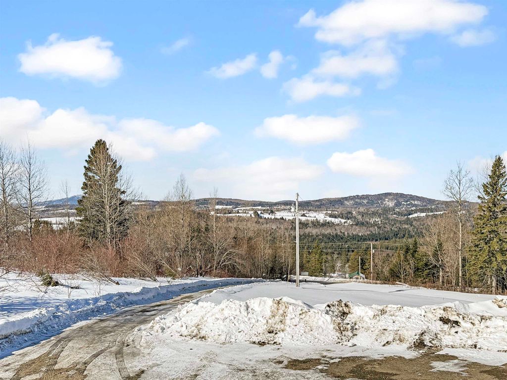 Photo of 706 Diamond Pond Road, Colebrook, NH 03576 (MLS # 5077419)