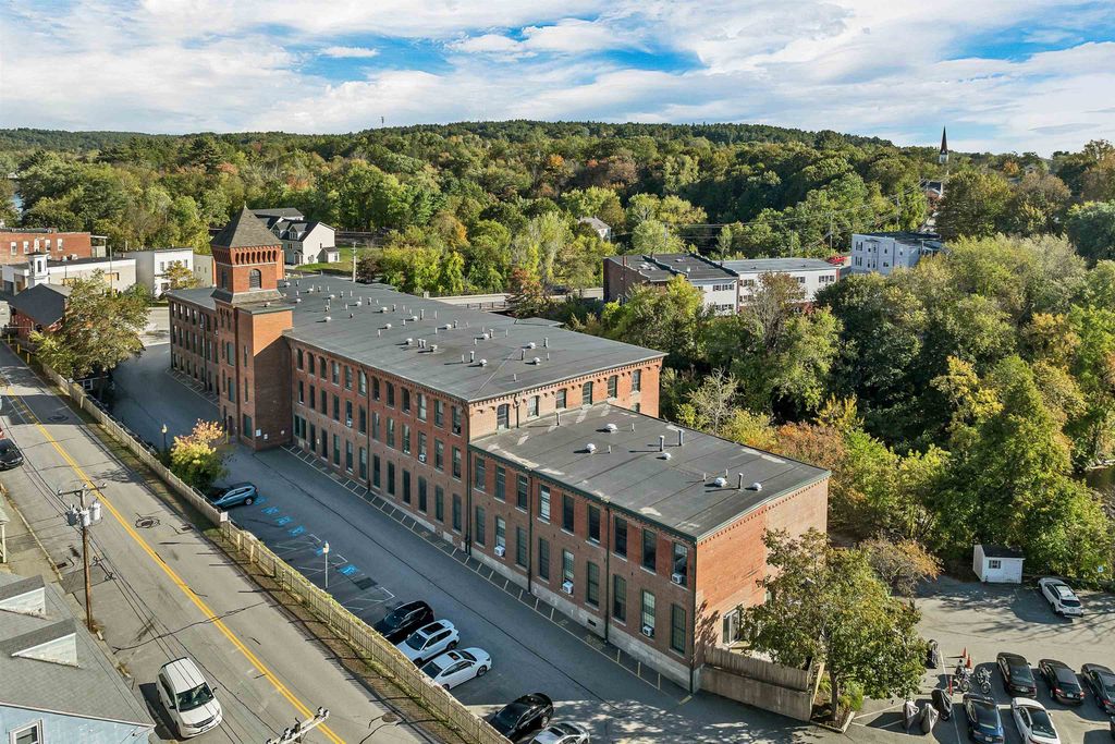 Photo of 100 Main Street #312, Pembroke, NH 03275 (MLS # 5063850)