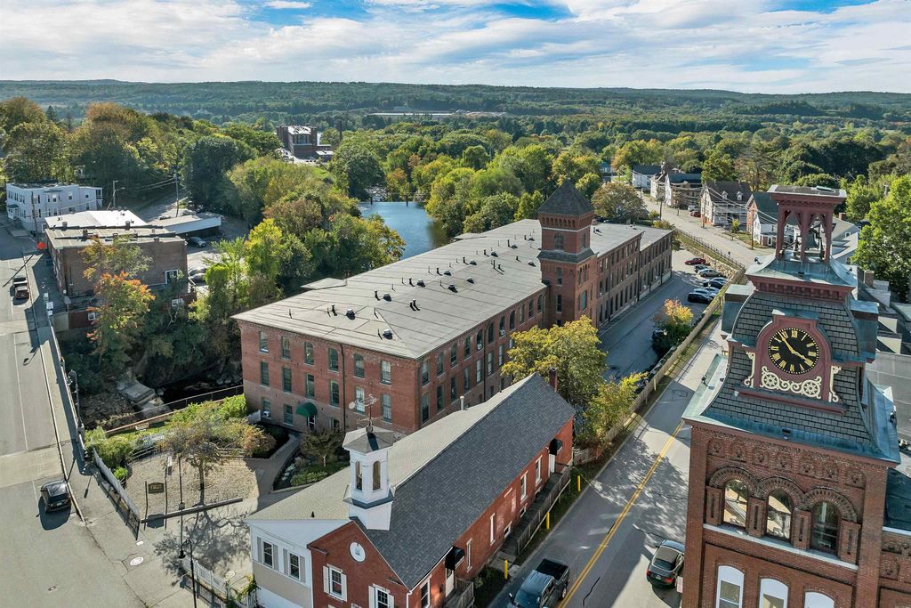 Photo of 100 Main Street #312, Pembroke, NH 03275 (MLS # 5063850)