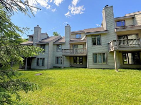 34 Sugar Brook Road F4 Peru VT 05152