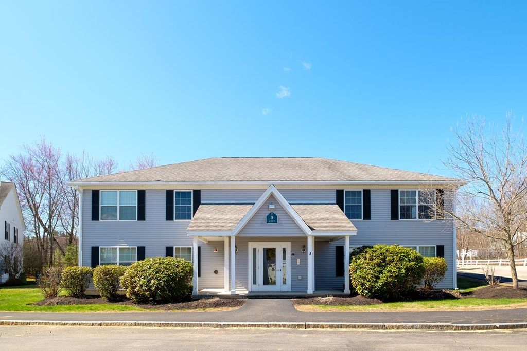 Photo of 3 Tampa Drive #D, Rochester, NH 03867 (MLS # 5086943)