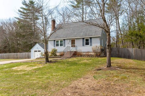 Photo of 41 Midnight Sun Drive, Epping, NH 03042 (MLS # 5081047)