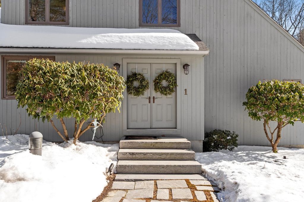 Photo of 1 Dalkeith Road, Hollis, NH 03049 (MLS # 5076920)