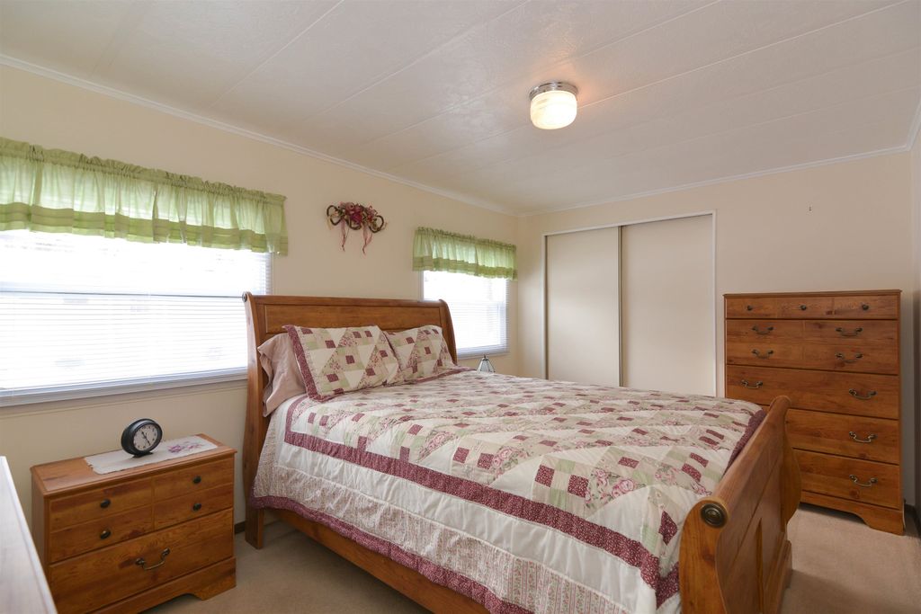 Photo of 11 Amy Lane, Hampstead, NH 03841 (MLS # 5084601)