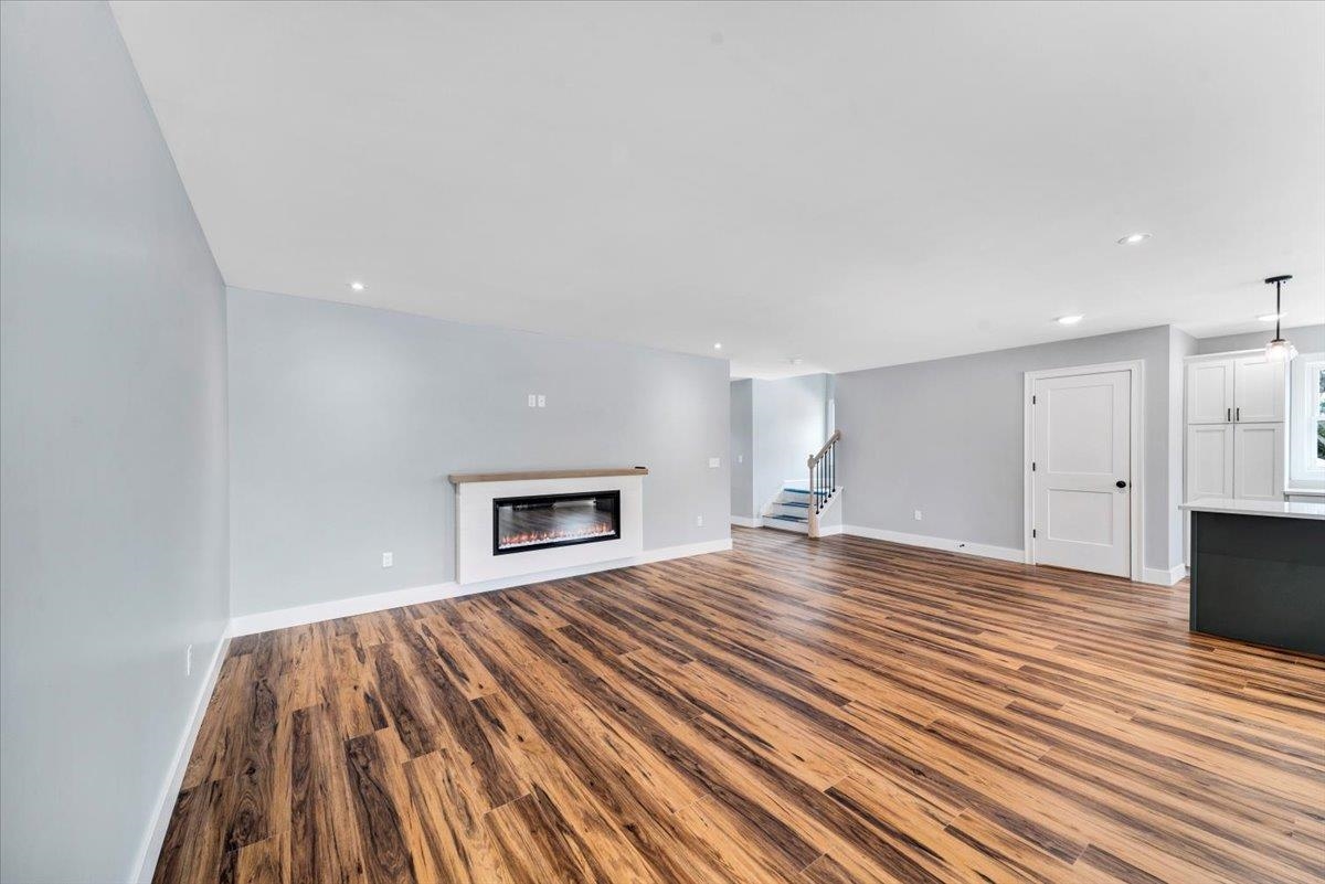 925 Falls Road 3