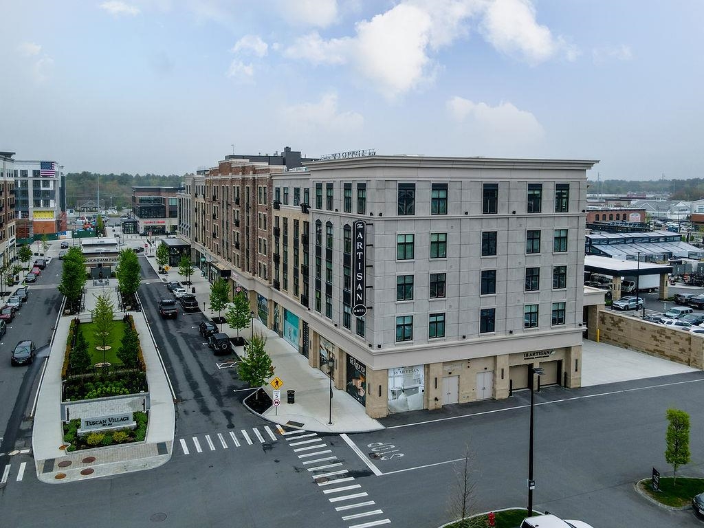 18 Artisan Drive 417