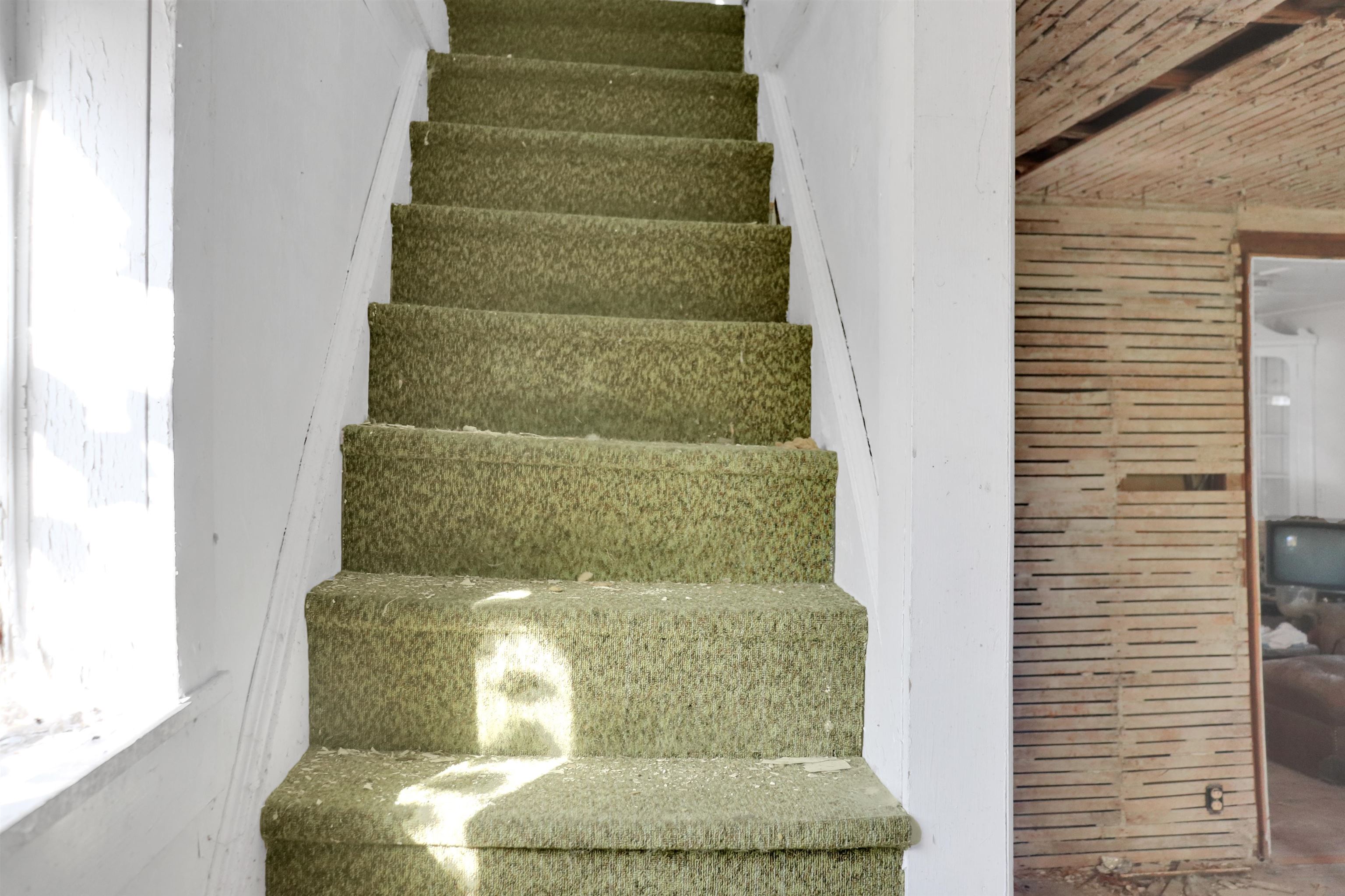 Gorham, New Hampshire 03581, United States, 2 Bedrooms Bedrooms, ,1 BathroomBathrooms,Residential,Active,37173