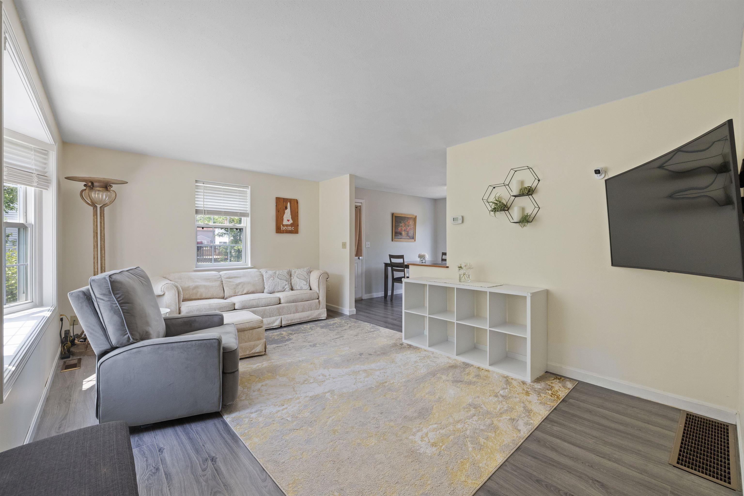 Goffstown, New Hampshire 03045, United States, 2 Bedrooms Bedrooms, ,2 BathroomsBathrooms,Residential,Pending,153856