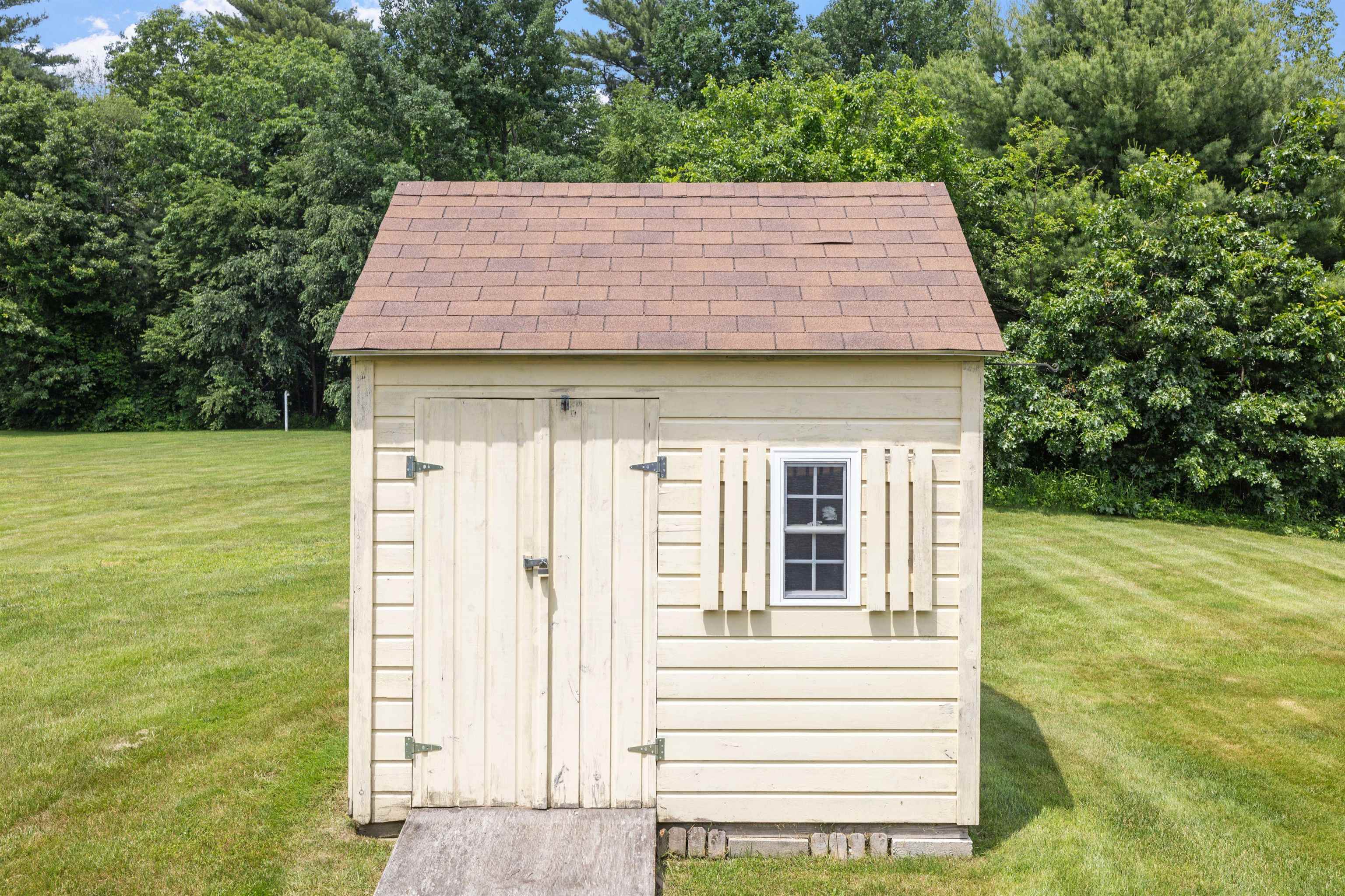 Goffstown, New Hampshire 03045, United States, 2 Bedrooms Bedrooms, ,2 BathroomsBathrooms,Residential,Pending,153856