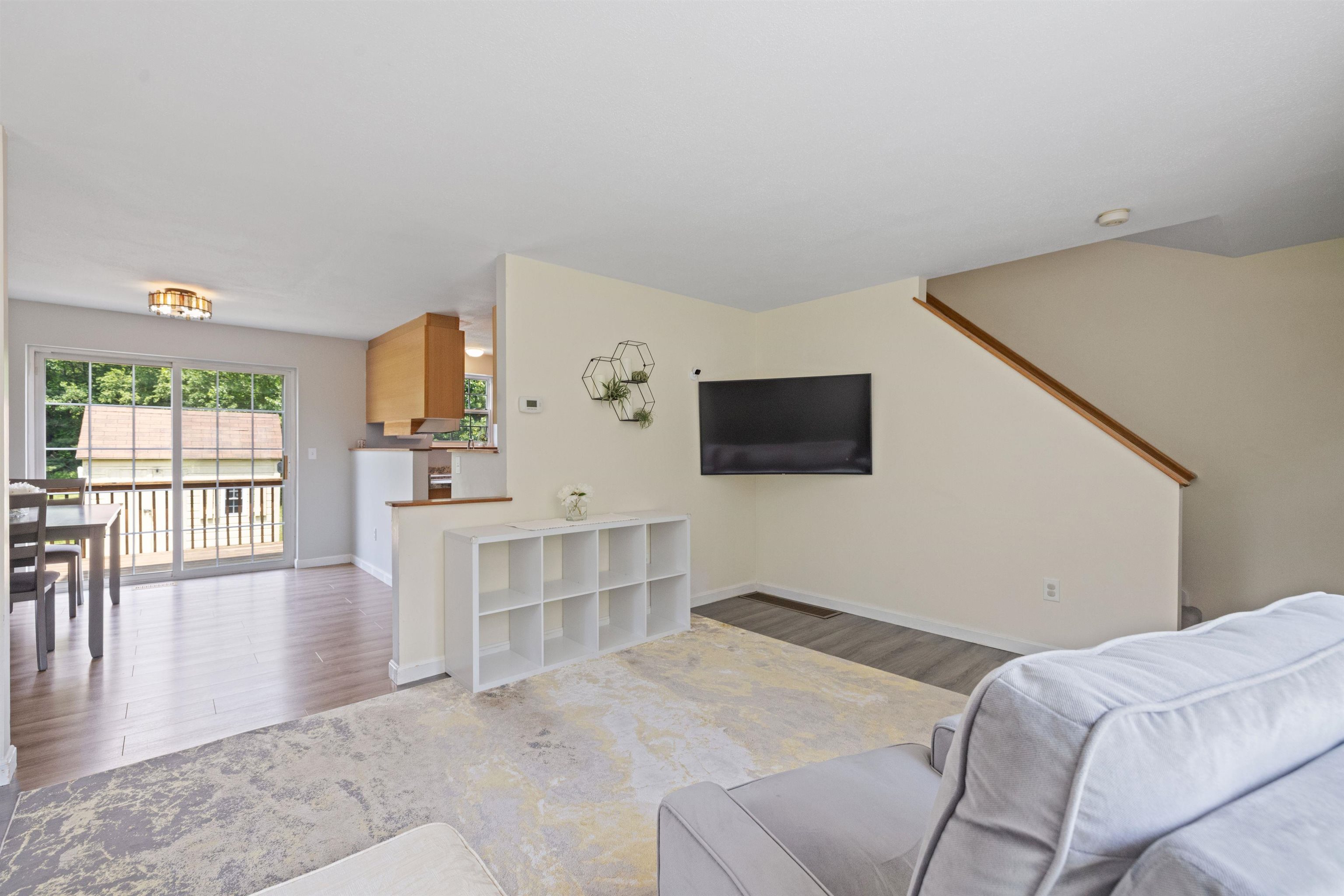 Goffstown, New Hampshire 03045, United States, 2 Bedrooms Bedrooms, ,2 BathroomsBathrooms,Residential,Pending,153856