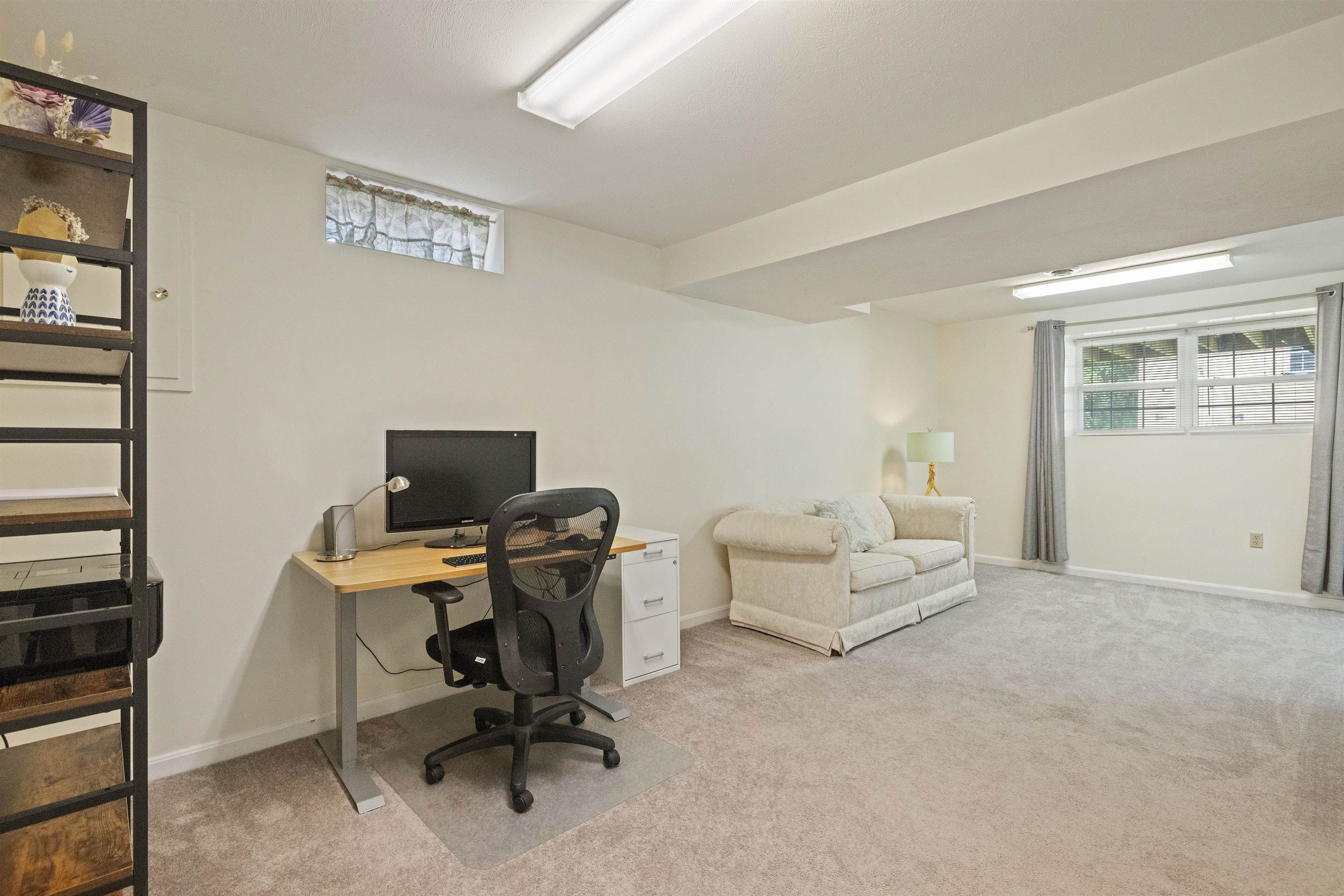 Goffstown, New Hampshire 03045, United States, 2 Bedrooms Bedrooms, ,2 BathroomsBathrooms,Residential,Pending,153856