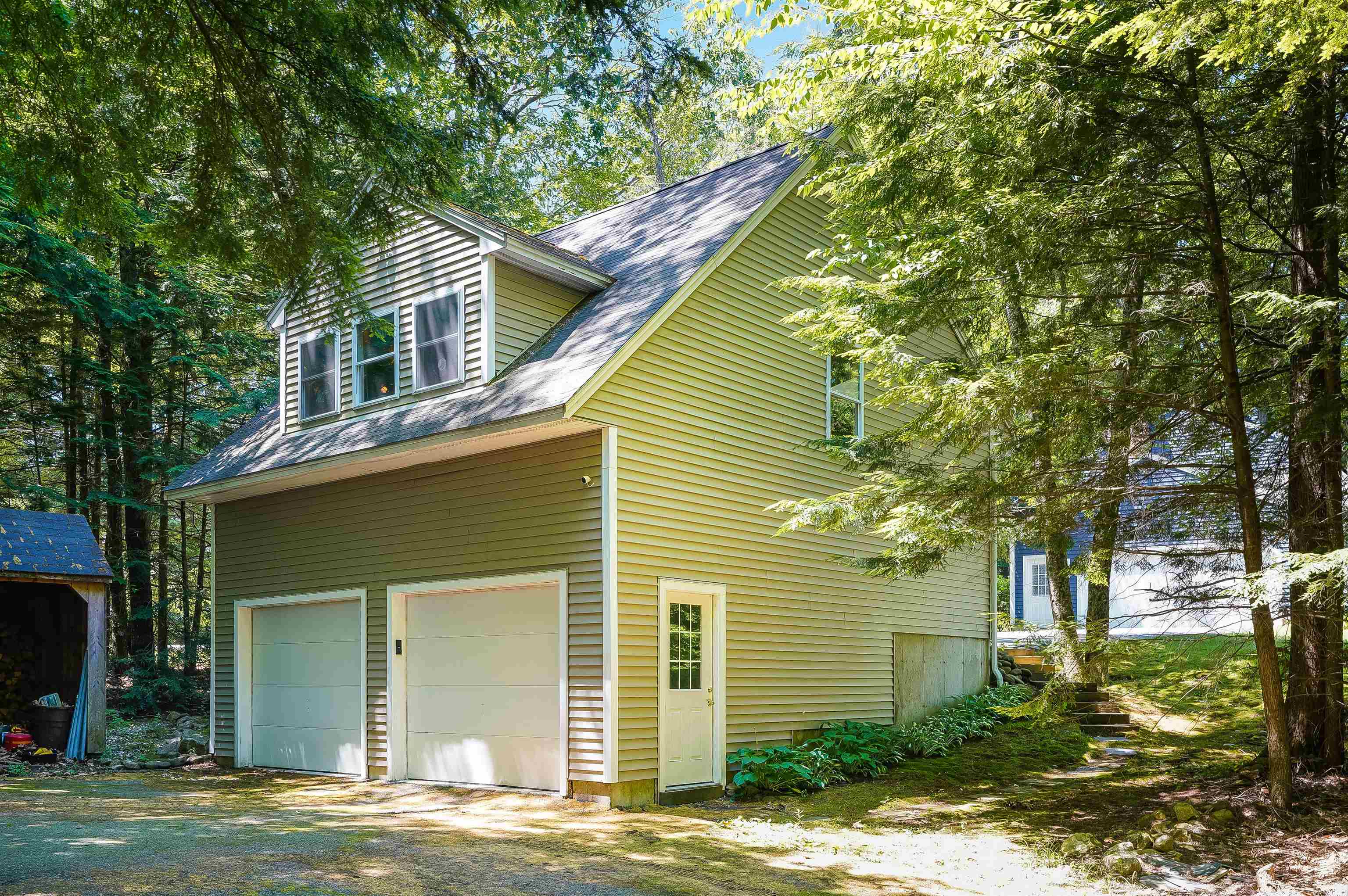 8 Essex Drive