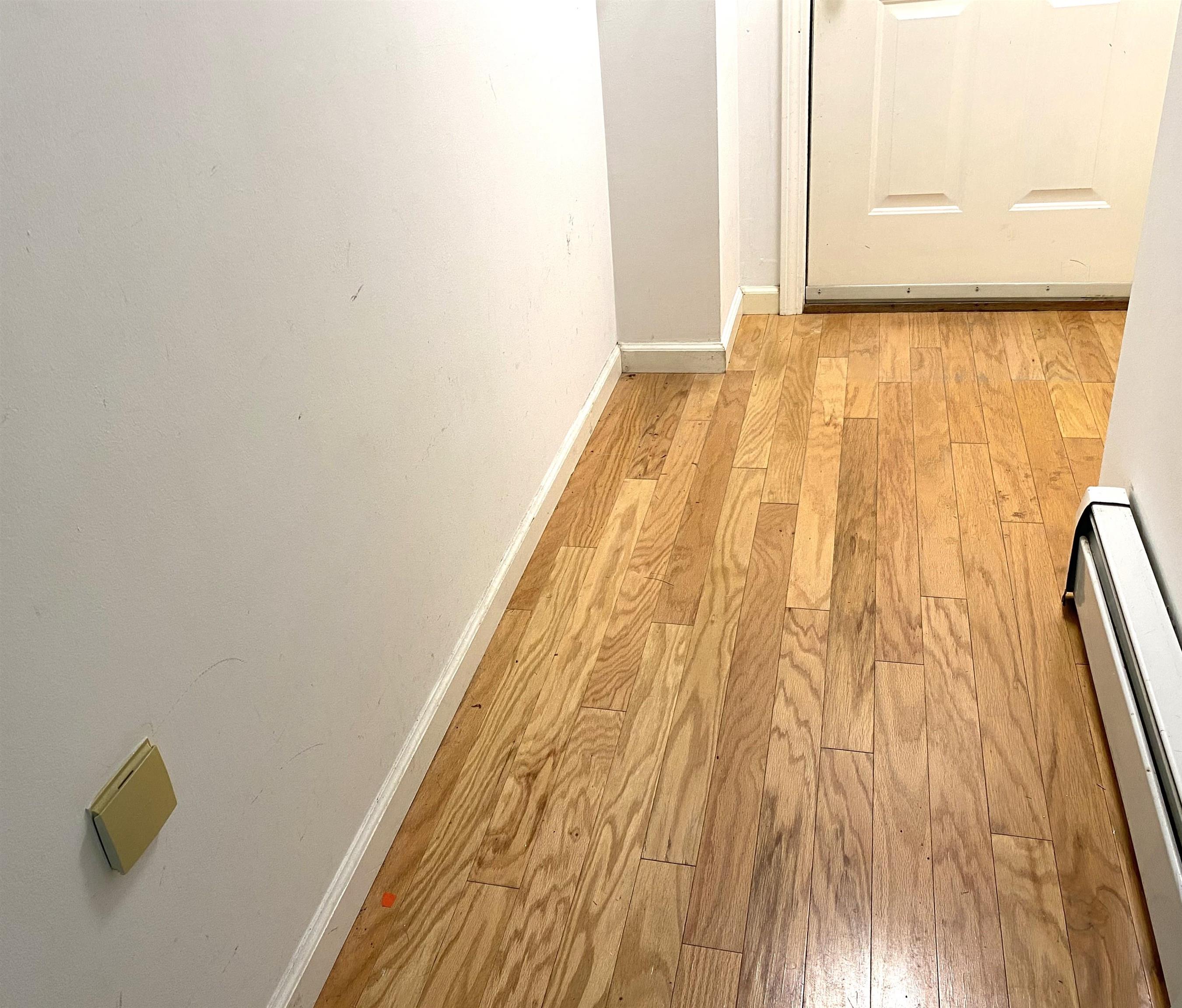 Middlebury, Vermont 05753, United States, 2 Bedrooms Bedrooms, ,1 BathroomBathrooms,Residential,Pending,201146