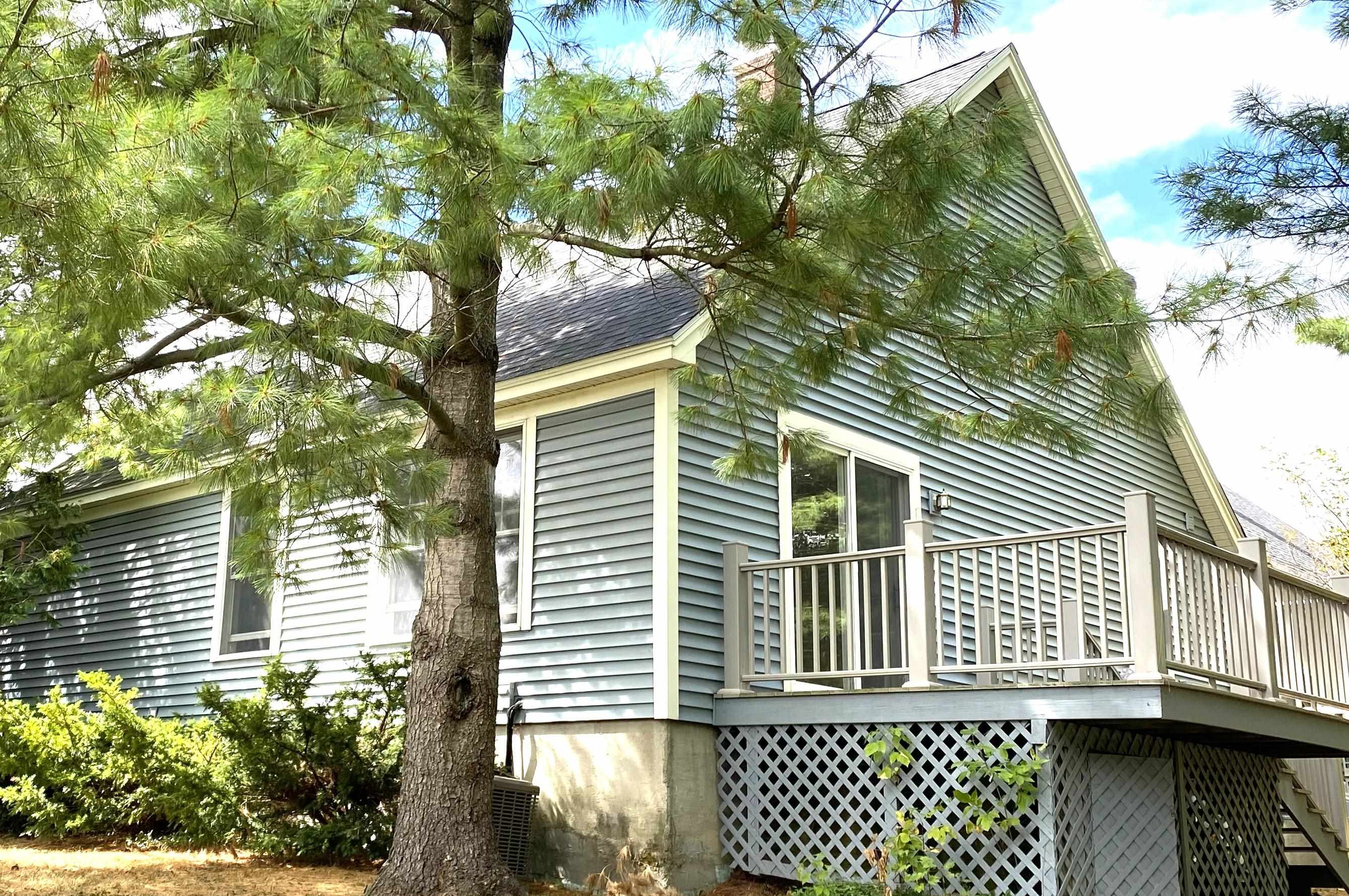 Middlebury, Vermont 05753, United States, 2 Bedrooms Bedrooms, ,1 BathroomBathrooms,Residential,Pending,201146