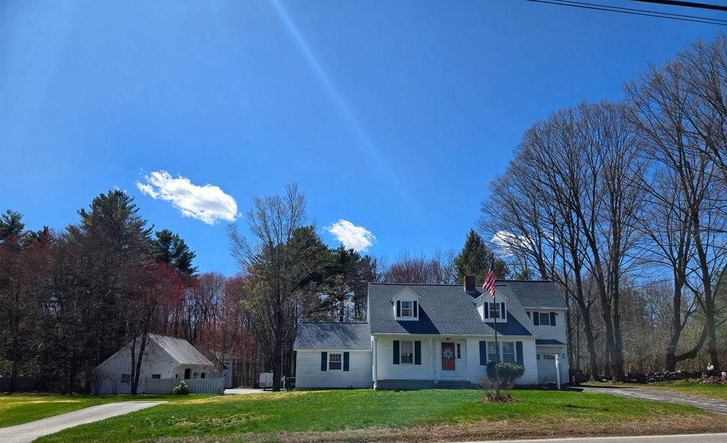 Photo of 79 Maple Avenue, Atkinson, NH 03811 (MLS # 5085436)