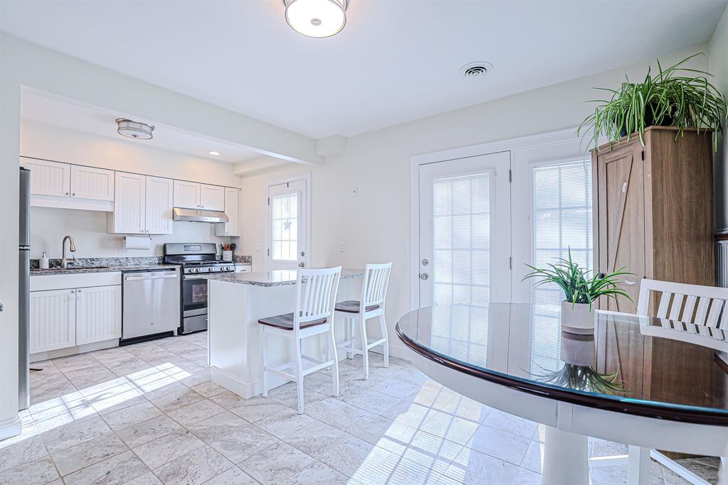 Photo of 415 High Street #3, Hampton, NH 03842 (MLS # 5077450)