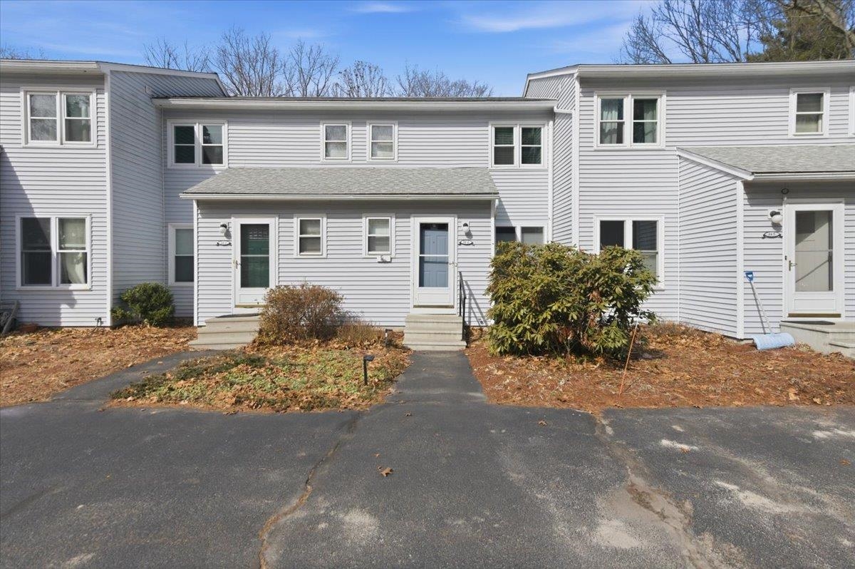 44 Commonwealth Drive 4