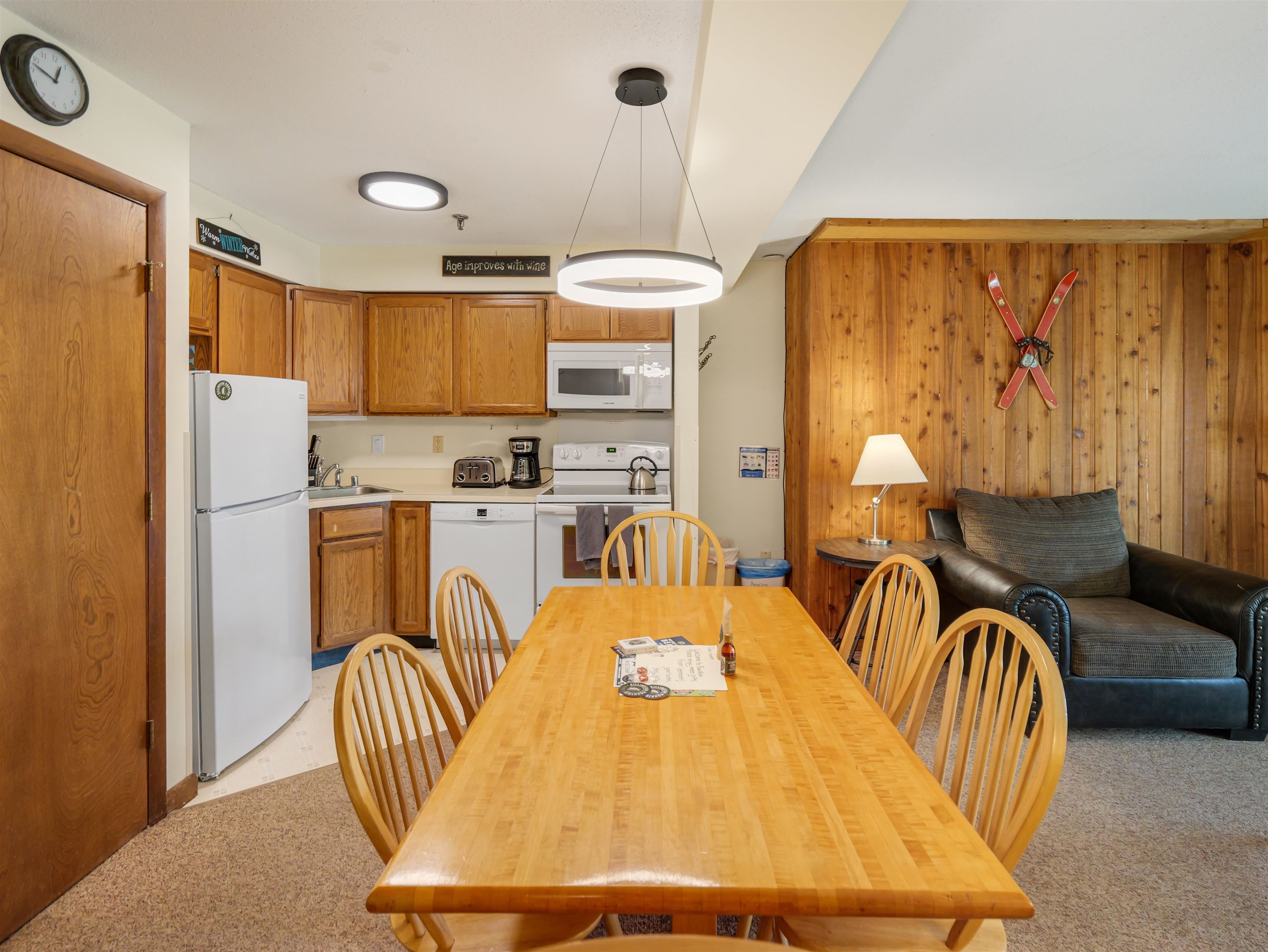 133 East Mountain Road 3A13