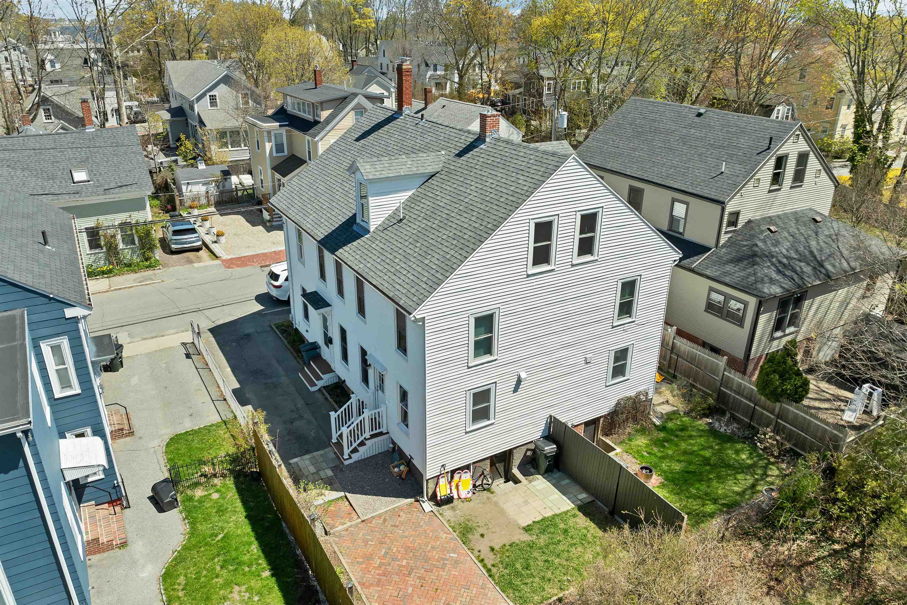 Photo 1 of 31 — 16 Chestnut Street, Newburyport, MA 01950