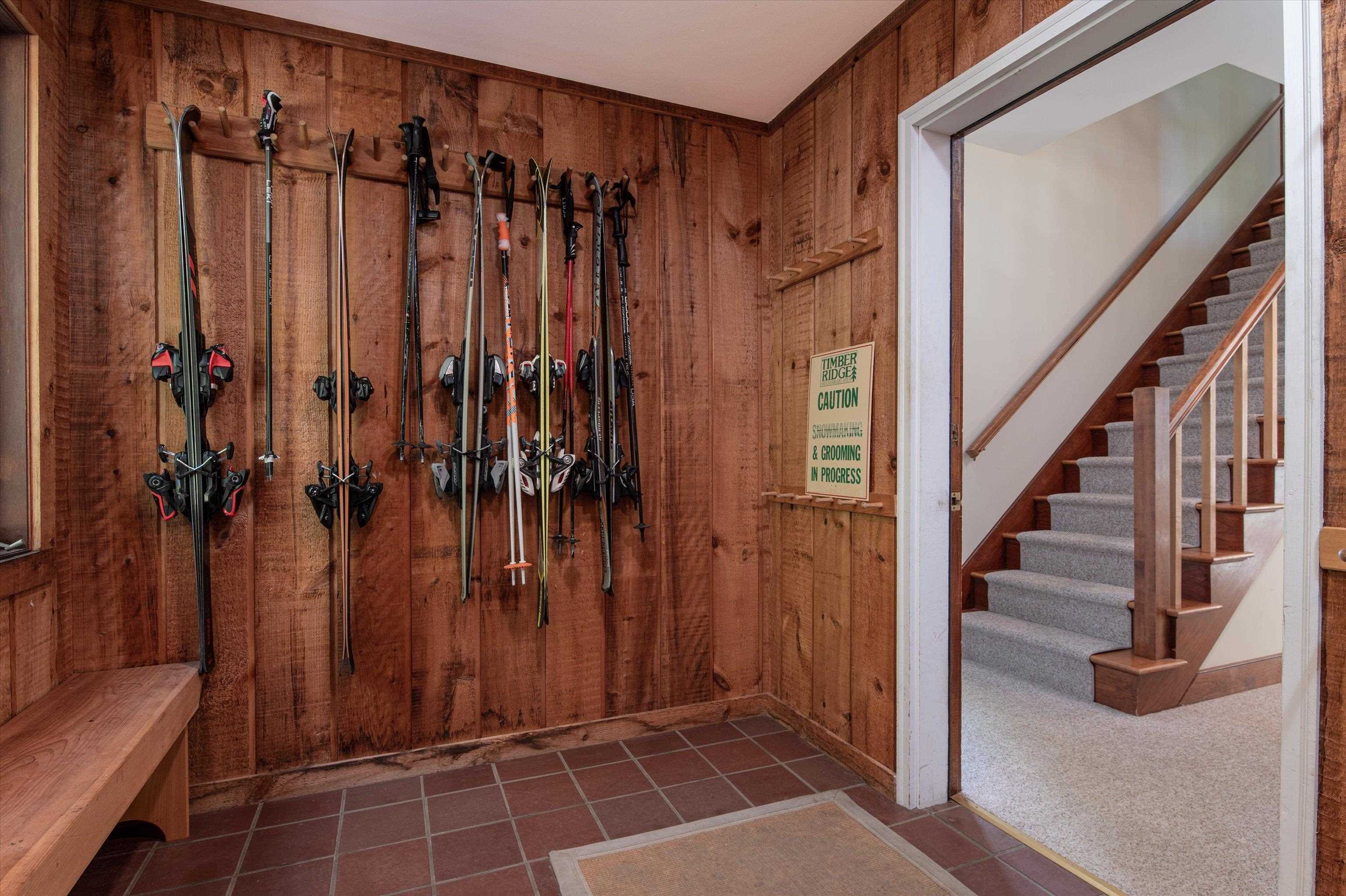 879 Glebe Mountain Road