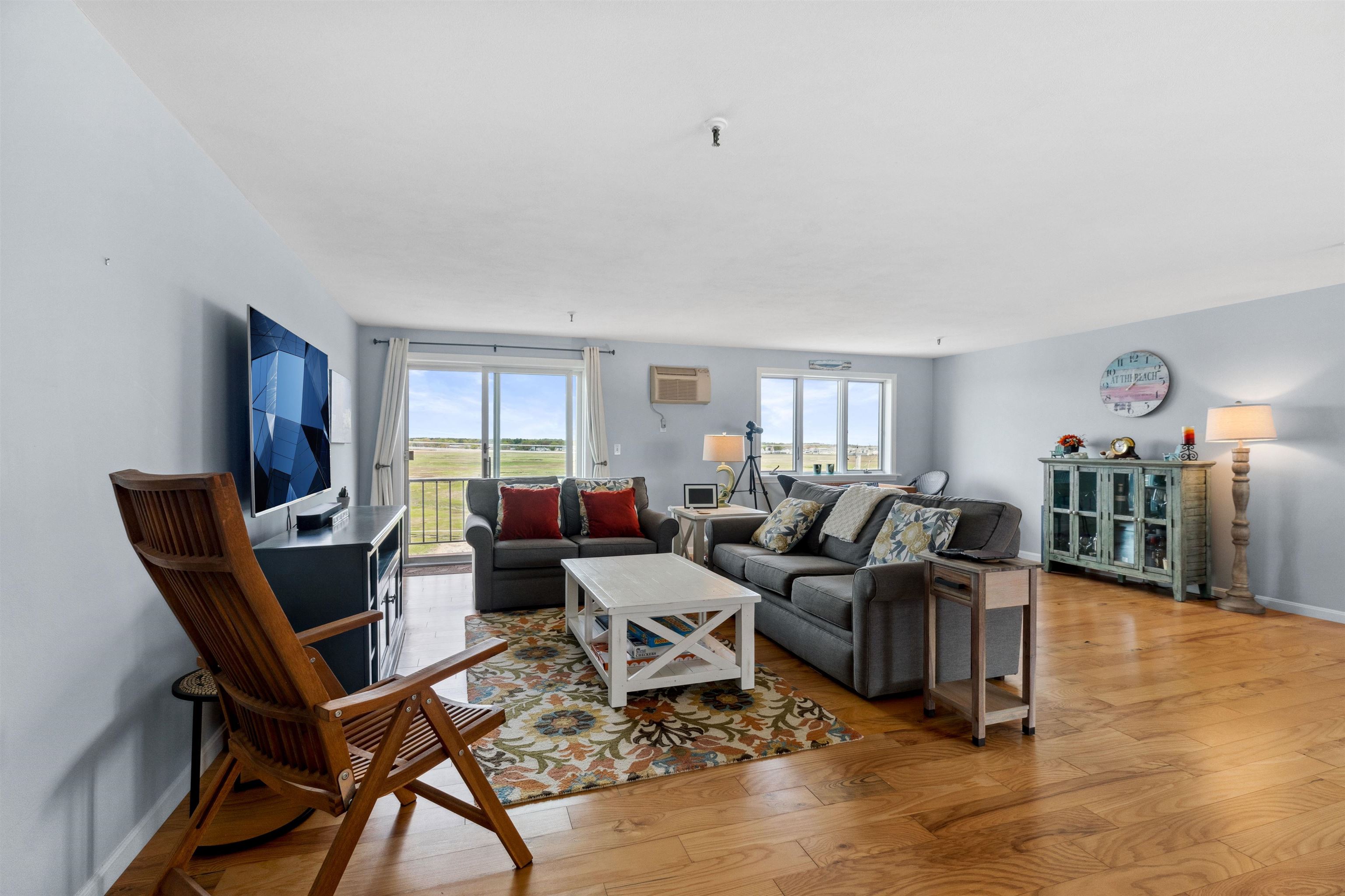 407 Ocean Boulevard B11