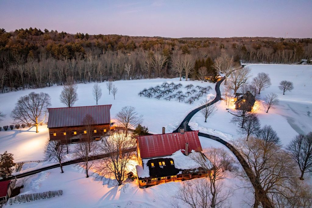 Photo of 14 Bartlett Road, Kensington, NH 03833 (MLS # 5081944)