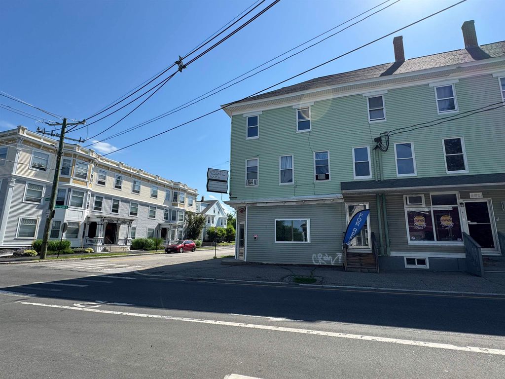 Photo of 659 Chestnut Street, Manchester, NH 03104 (MLS # 5048721)