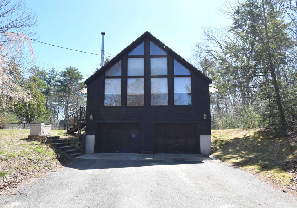 Photo of 9 Ann Hannagan Lane, Kingston, NH 03848 (MLS # 5086768)