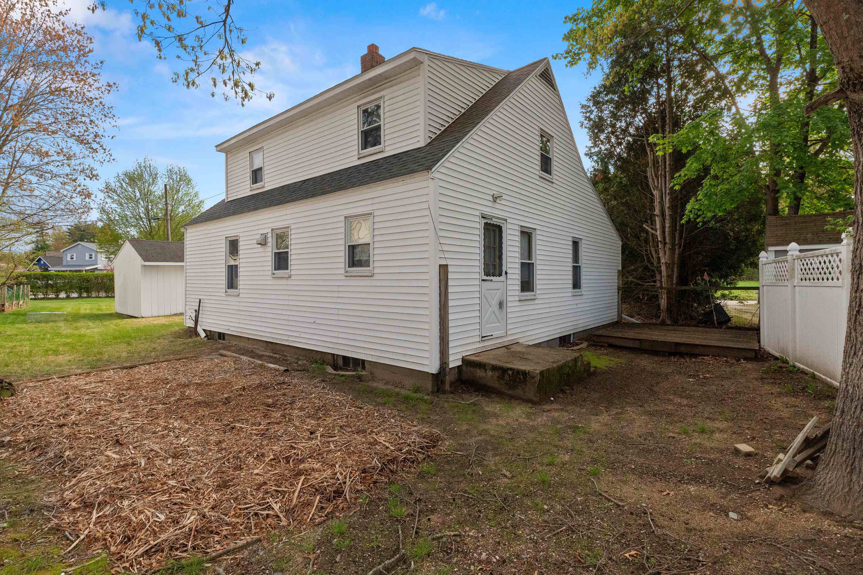 5 Field Avenue
