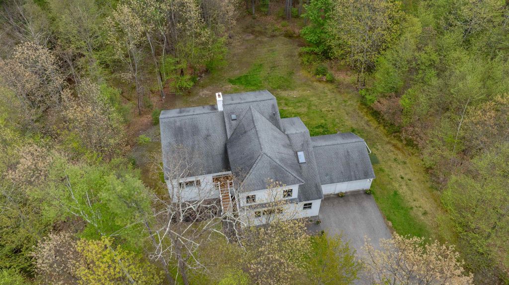 Photo of 27 Pierce Lane, Hollis, NH 03049 (MLS # 5089261)