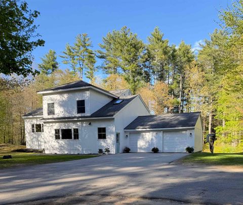 Photo of 27 Pierce Lane, Hollis, NH 03049 (MLS # 5089261)