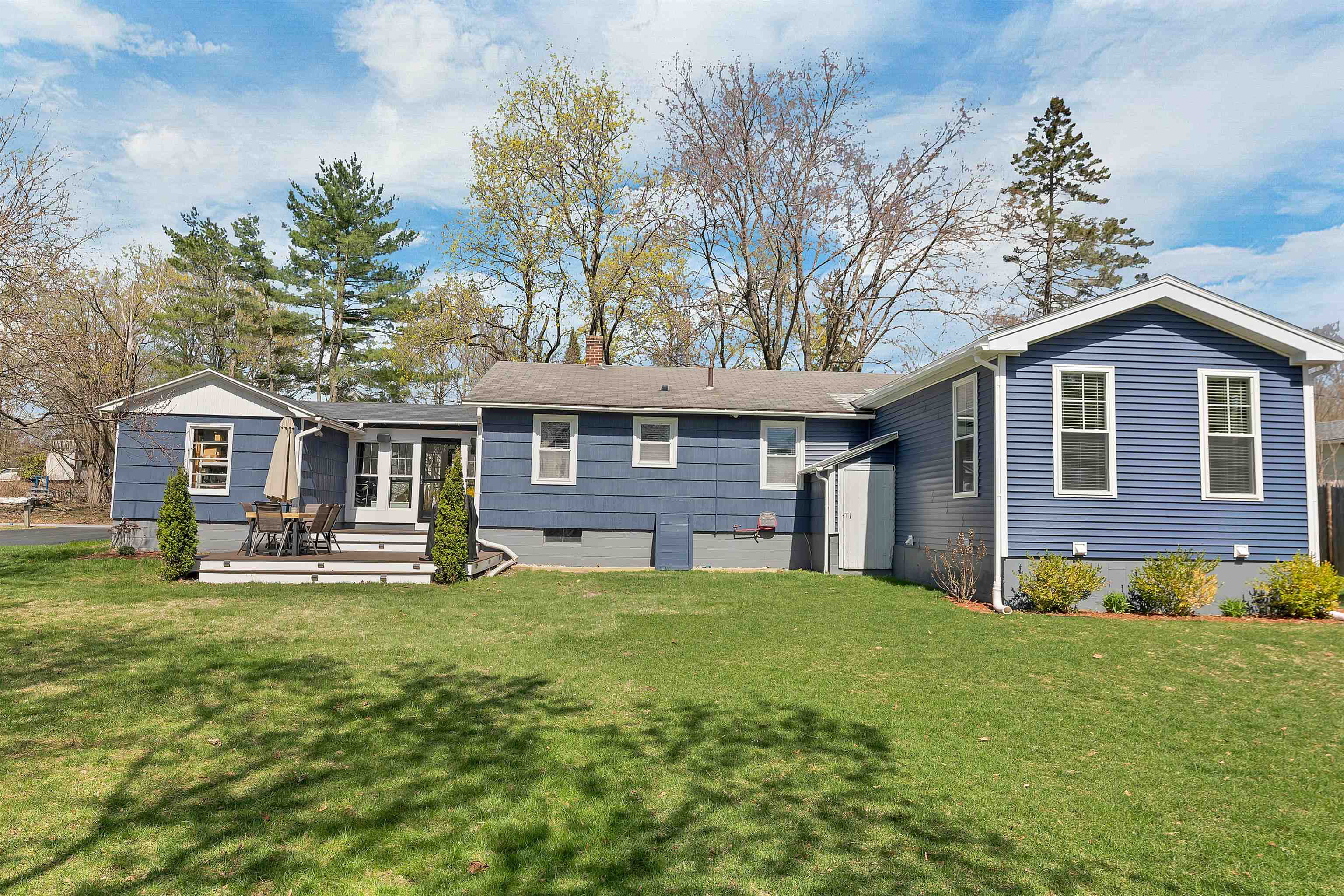 5 Pleasant Street