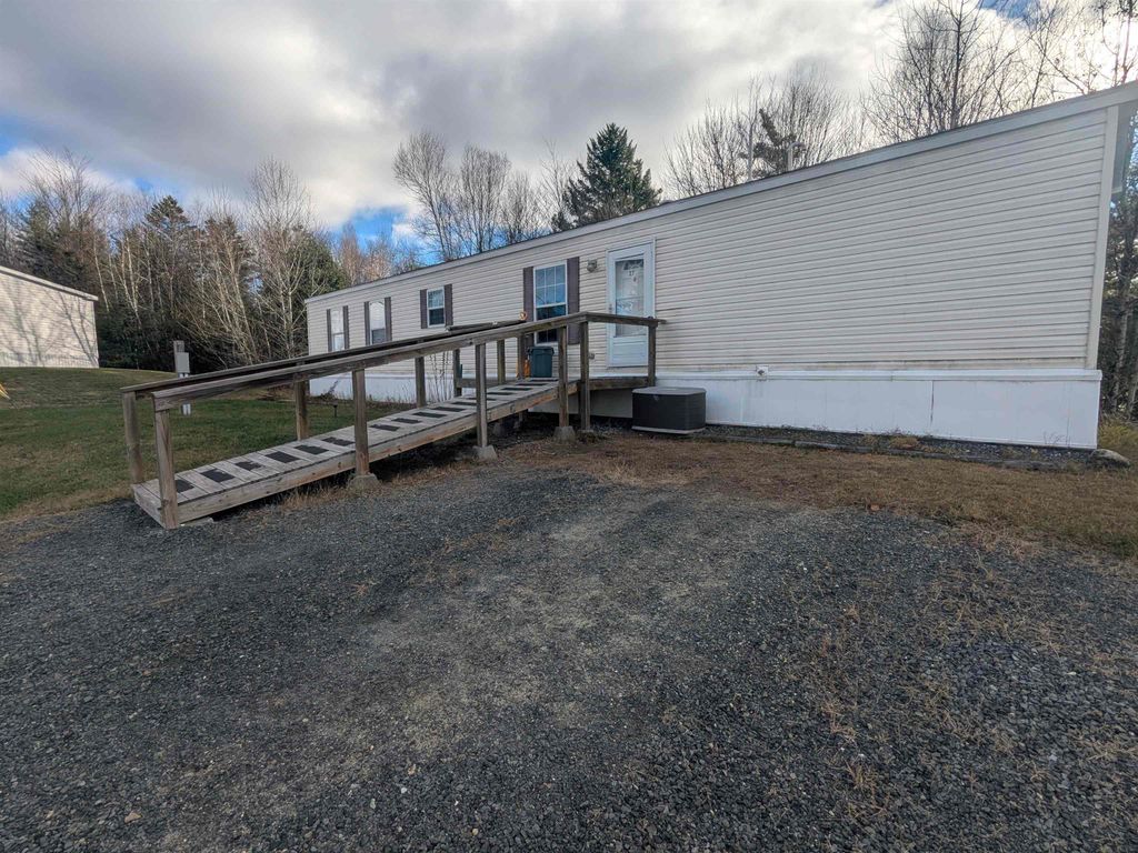 Photo of 27 Lunar Drive, Canaan, NH 03741 (MLS # 5070183)