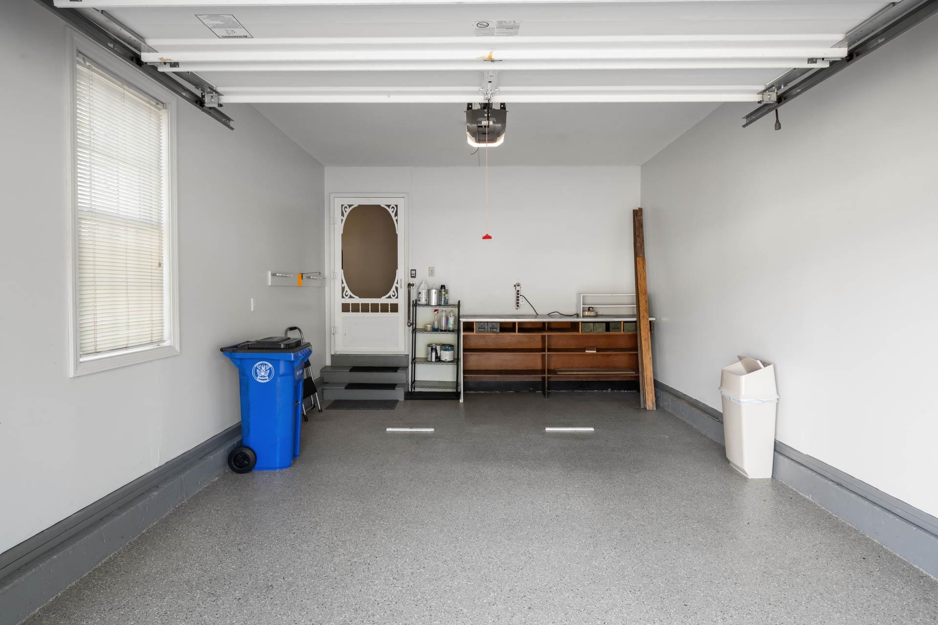 Londonderry, New Hampshire 03053, United States, 2 Bedrooms Bedrooms, ,2 BathroomsBathrooms,Residential,Pending,190437