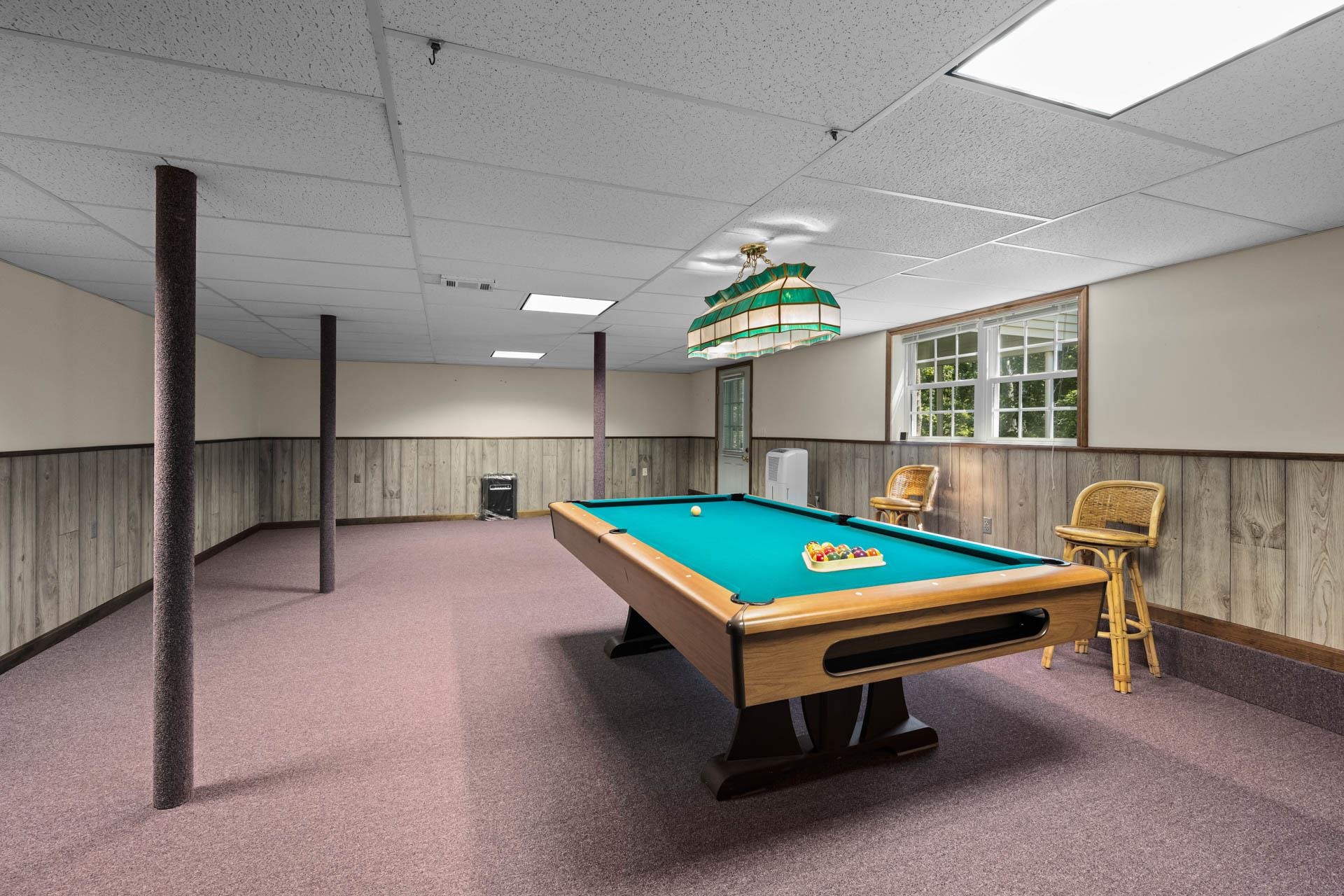 Londonderry, New Hampshire 03053, United States, 2 Bedrooms Bedrooms, ,2 BathroomsBathrooms,Residential,Pending,190437