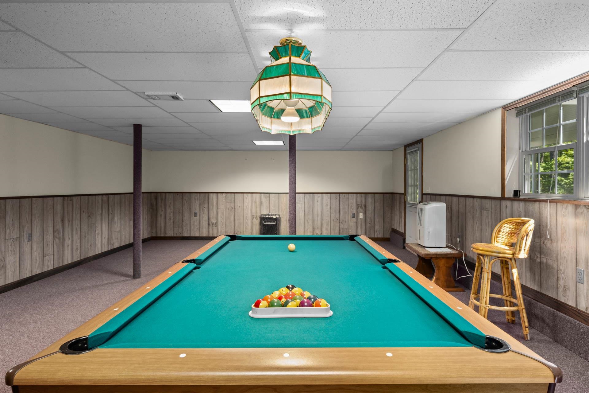 Londonderry, New Hampshire 03053, United States, 2 Bedrooms Bedrooms, ,2 BathroomsBathrooms,Residential,Pending,190437