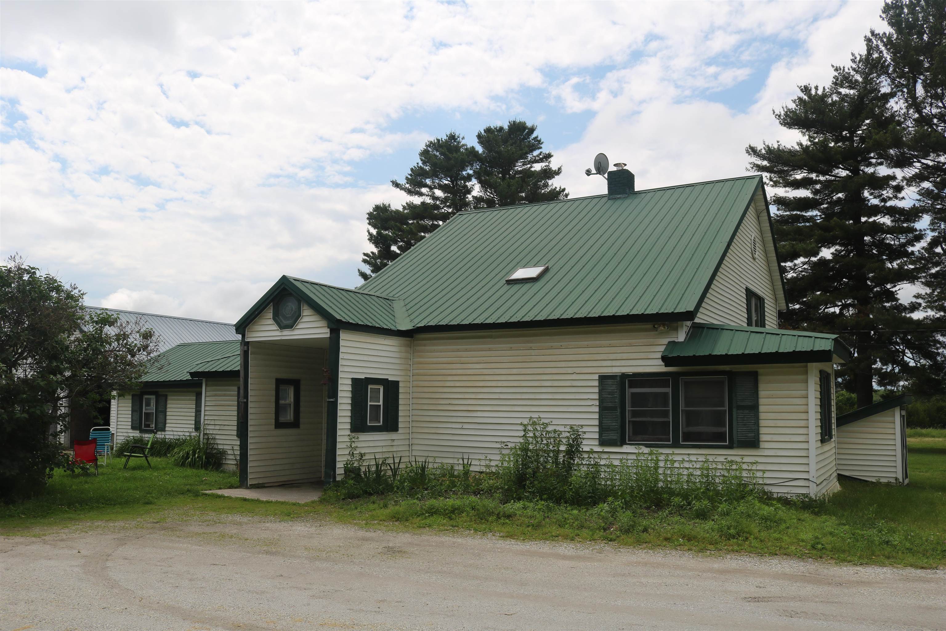 146 Parizo Street