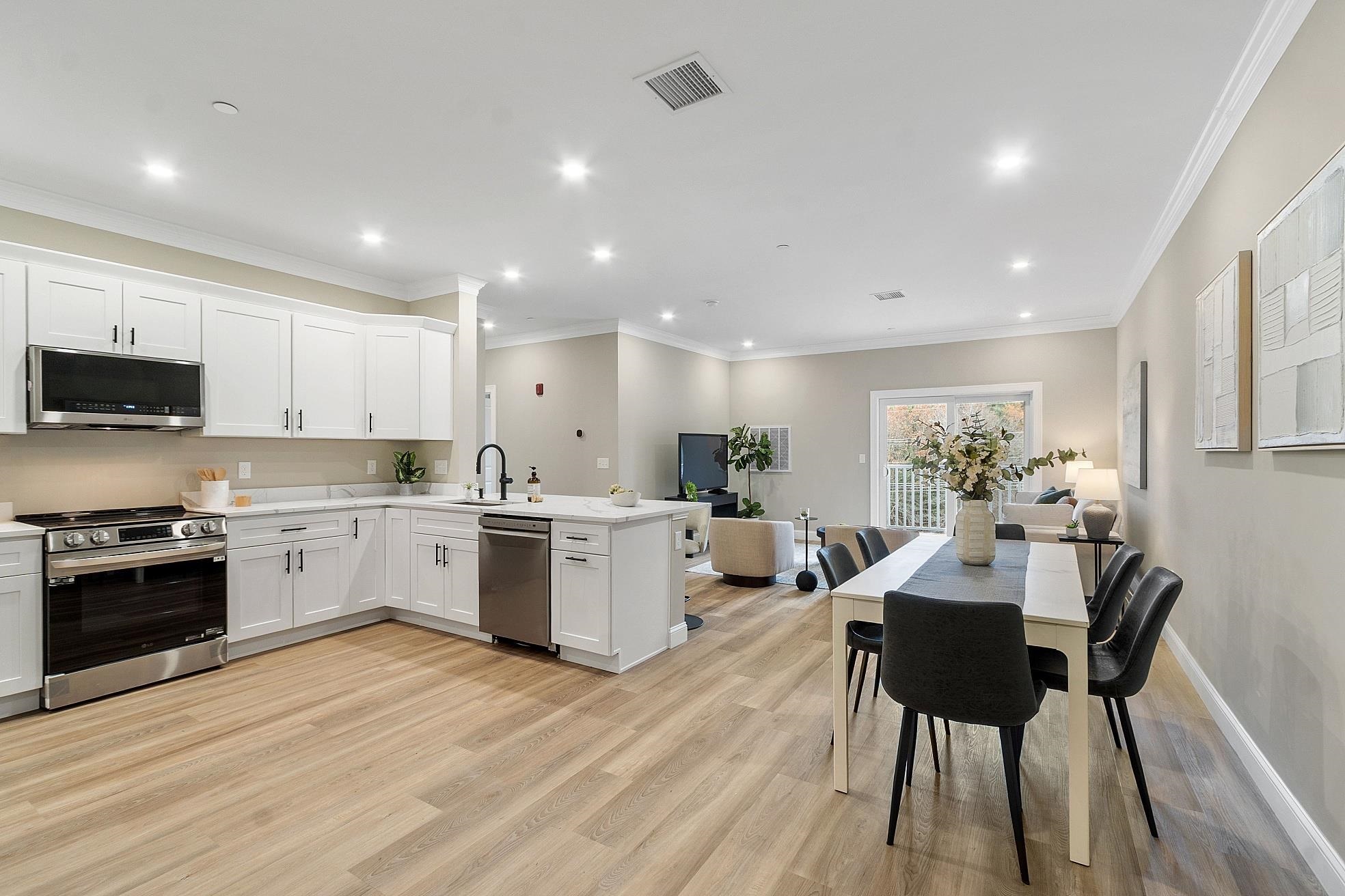 10100 S Willow Street 213