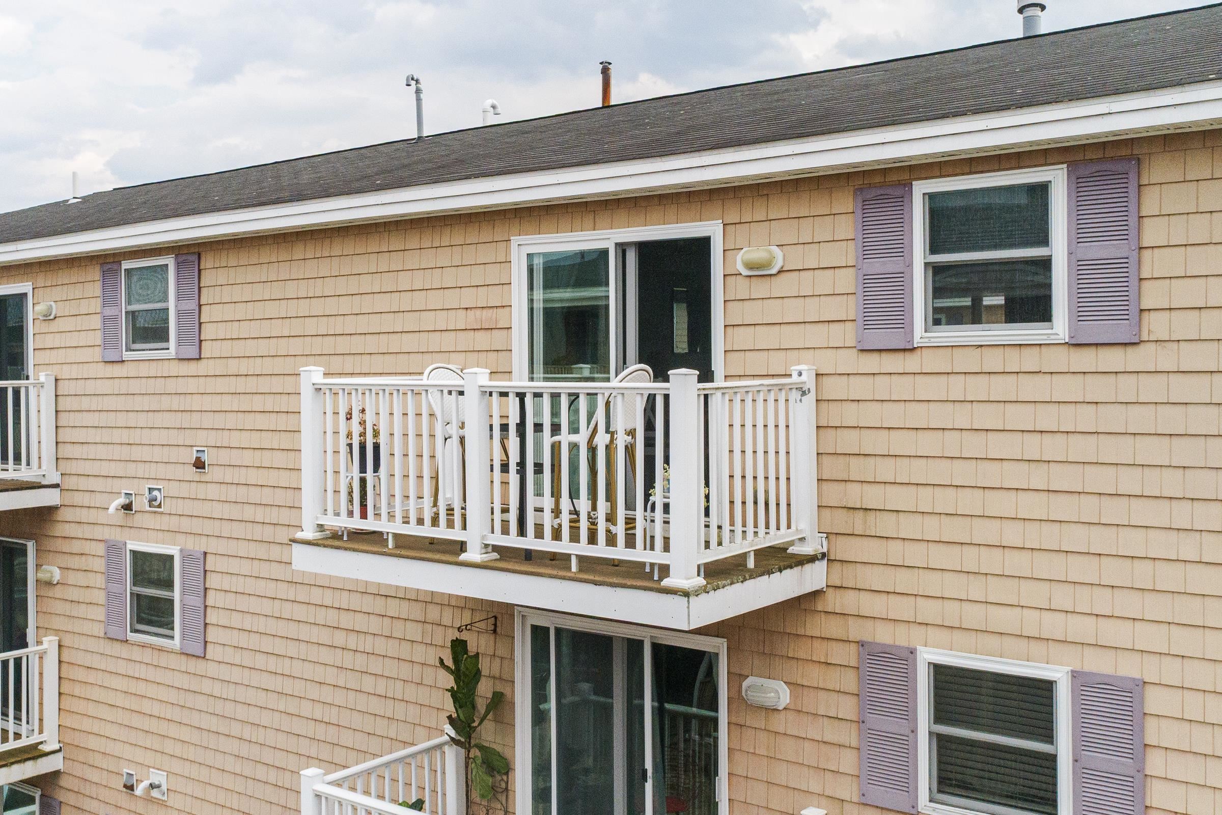 20 Cable Avenue 11