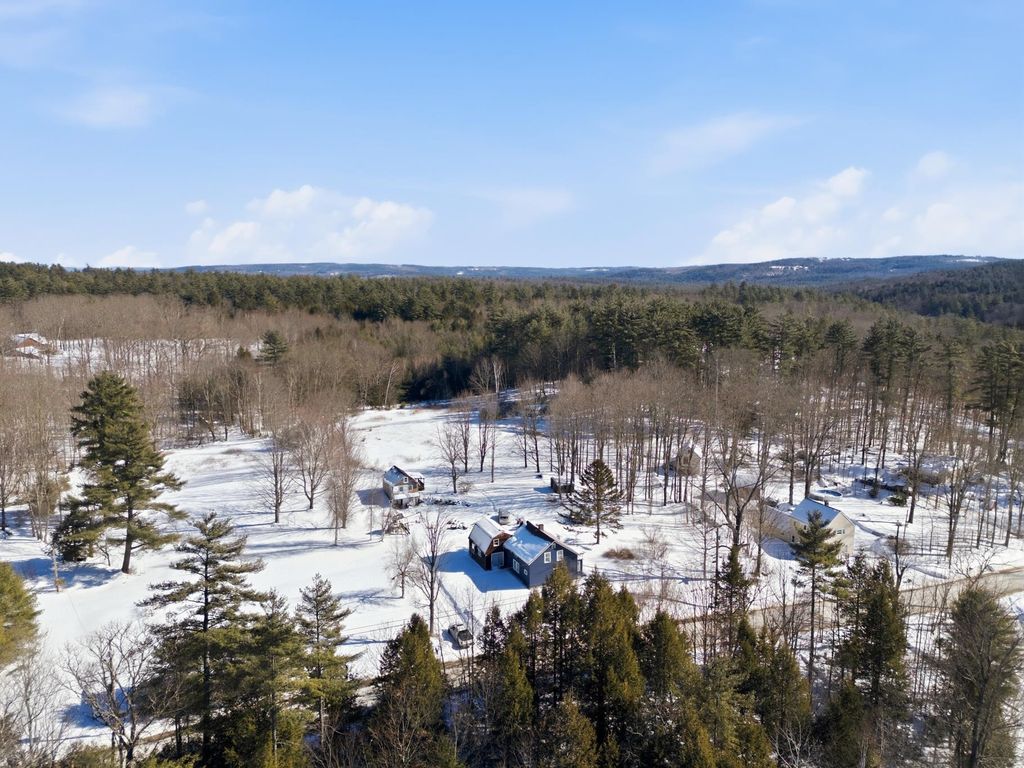 Photo of 42 Rockland Road, Weare, NH 03281 (MLS # 5076186)