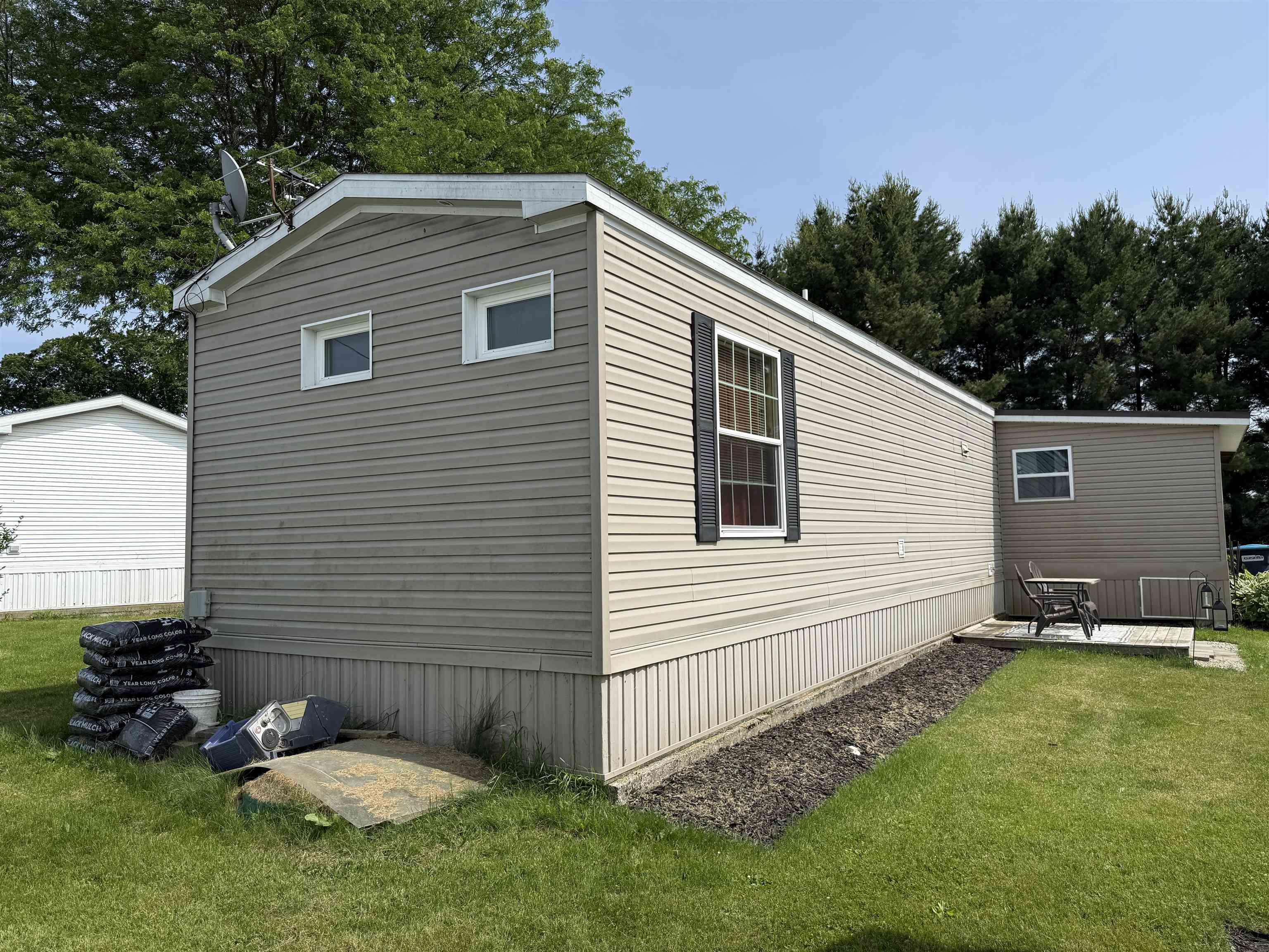 10 Nicole Drive