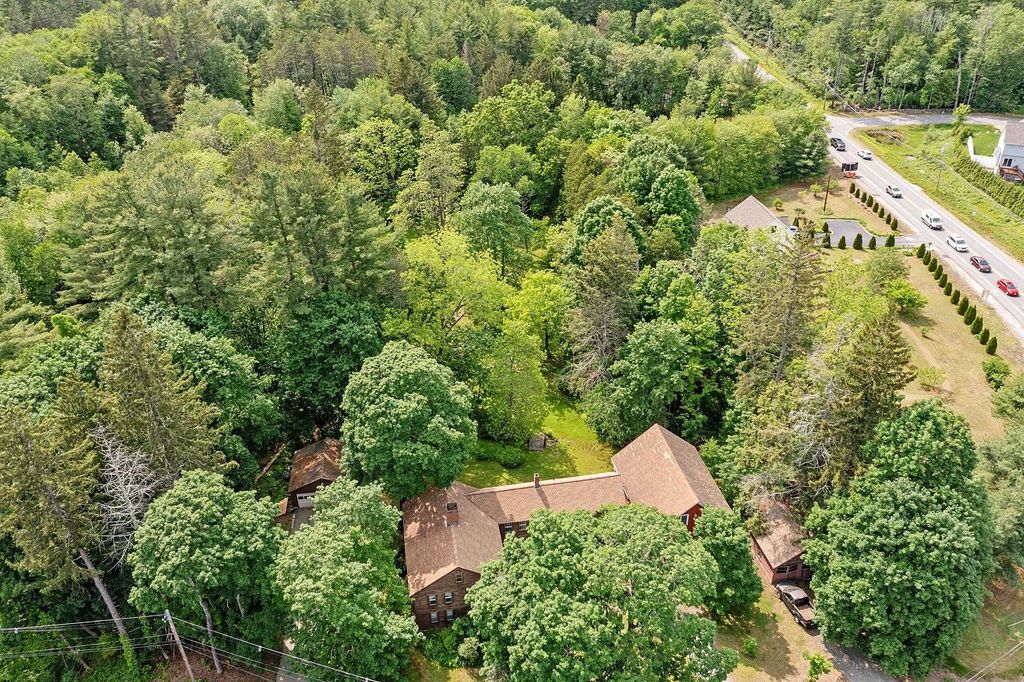Photo of 73 Mammoth Road, Pelham, NH 03076 (MLS # 5045301)
